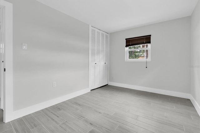 4201 DES MOINES STREET NE, St Petersburg, FL 33703