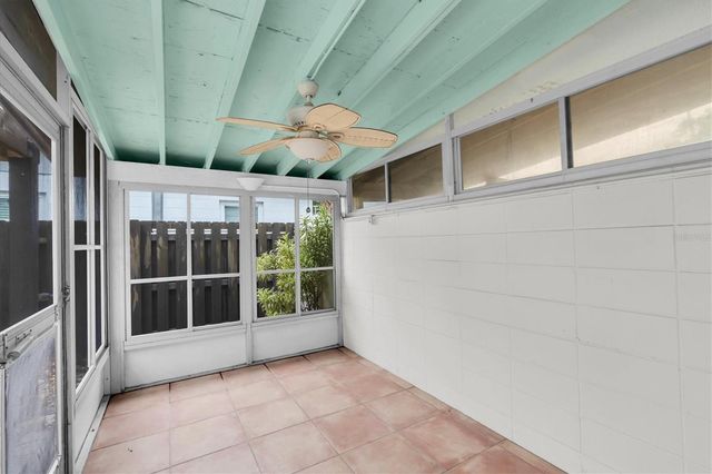 4201 DES MOINES STREET NE, St Petersburg, FL 33703