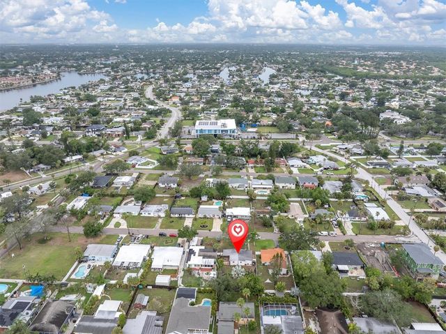 4201 DES MOINES STREET NE, St Petersburg, FL 33703