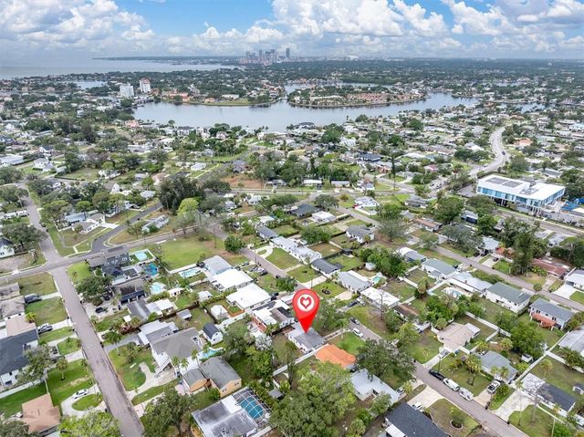 4201 DES MOINES STREET NE, St Petersburg, FL 33703