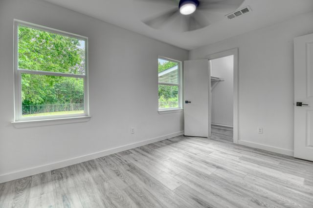 10020 Homeplace Drive, Dallas, TX 75217