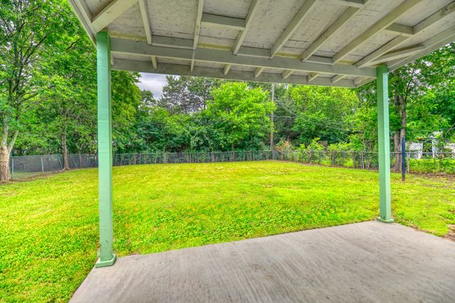 10020 Homeplace Drive, Dallas, TX 75217