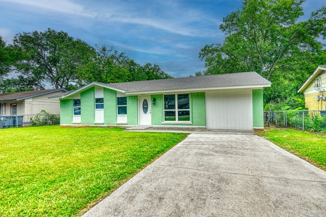 10020 Homeplace Drive, Dallas, TX 75217