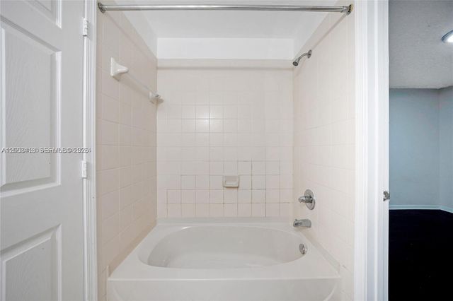 3903 Tree Top Drive 3903, Weston, FL 33332