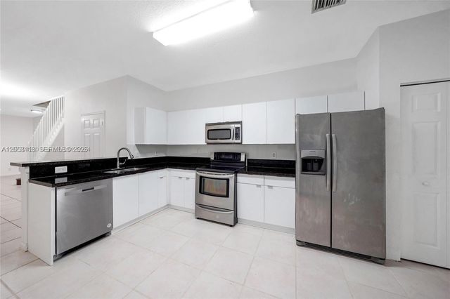 3903 Tree Top Drive 3903, Weston, FL 33332