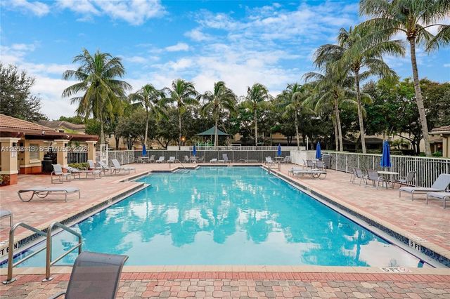 3903 Tree Top Drive 3903, Weston, FL 33332