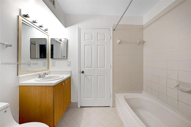 3903 Tree Top Drive 3903, Weston, FL 33332