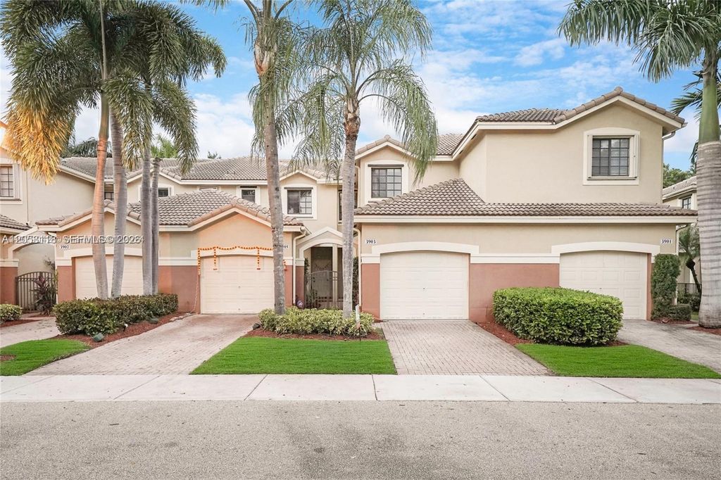 3903 Tree Top Drive 3903, Weston, FL 33332