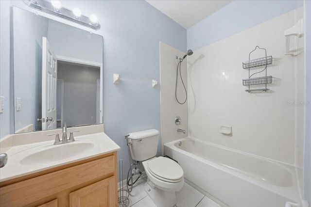 9508 W PARK VILLAGE DRIVE 107, Tampa, FL 33626