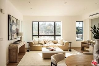 2822 Avenel Street, Los Angeles, CA 90039