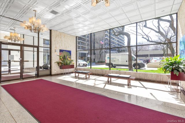 15038 Union Turnpike 2H, Flushing, NY 11367