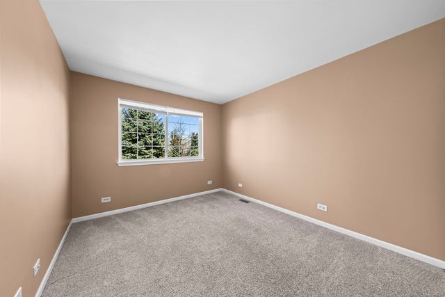 440 Coventry Circle, Glendale Heights, IL 60139