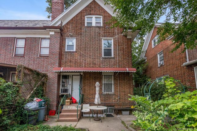 33-25 88th Street, Jackson Heights, NY 11372