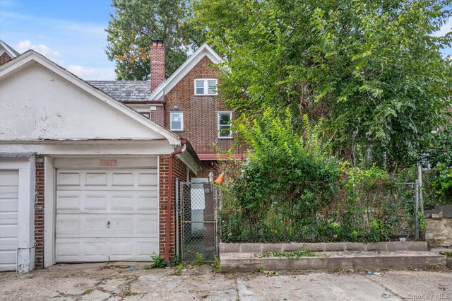 33-25 88th Street, Jackson Heights, NY 11372