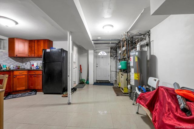 33-25 88th Street, Jackson Heights, NY 11372