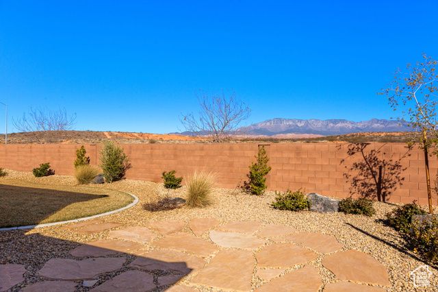 4712 W 2820 S, Hurricane, UT 84737