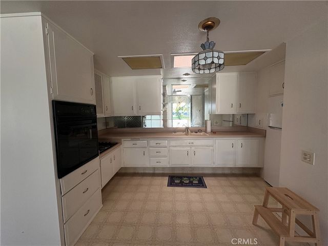 13860 St. Andrews Dr., M1-61L, Seal Beach, CA 90740