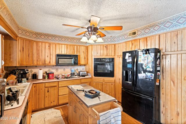 3450 E SUNNYSIDE Drive, Phoenix, AZ 85028