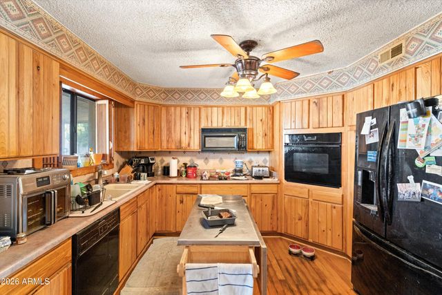 3450 E SUNNYSIDE Drive, Phoenix, AZ 85028