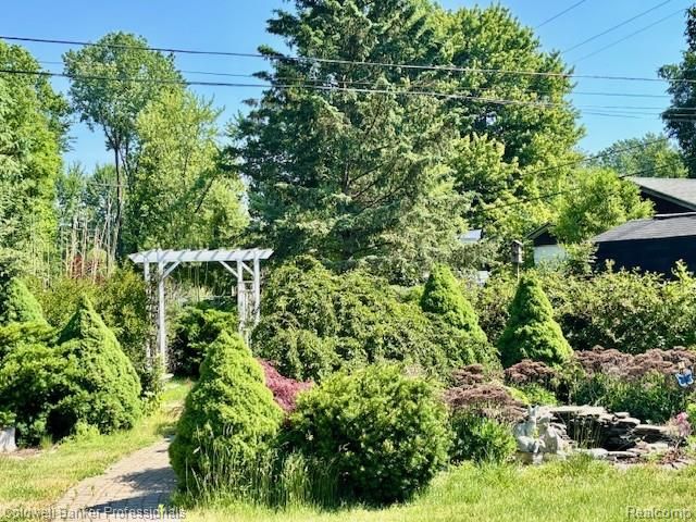44800 Ecorse Road, Belleville, MI 48111