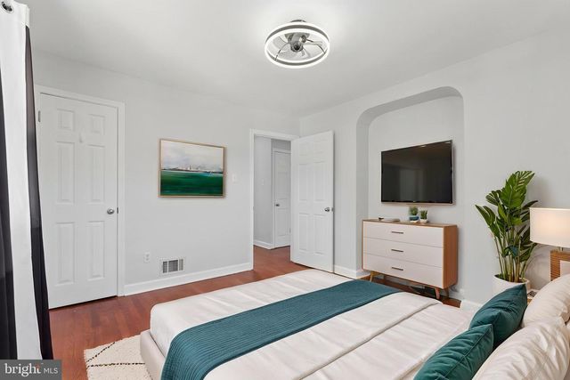 4826 WOODLAWN DR, Hyattsville, MD 20784