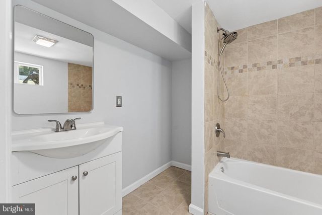 4826 WOODLAWN DR, Hyattsville, MD 20784