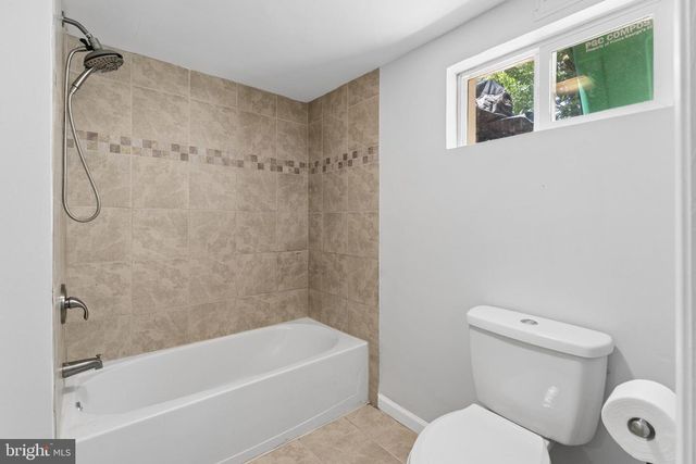 4826 WOODLAWN DR, Hyattsville, MD 20784