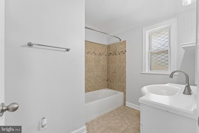 4826 WOODLAWN DR, Hyattsville, MD 20784