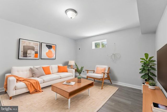 4826 WOODLAWN DR, Hyattsville, MD 20784