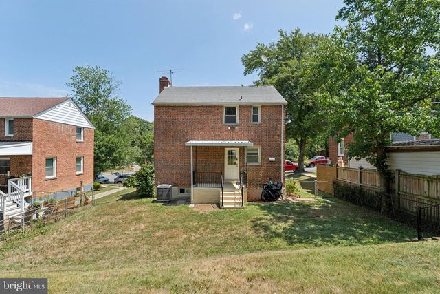 4826 WOODLAWN DR, Hyattsville, MD 20784