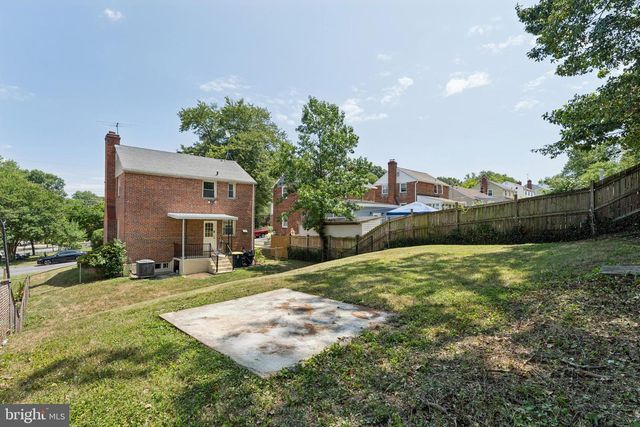 4826 WOODLAWN DR, Hyattsville, MD 20784