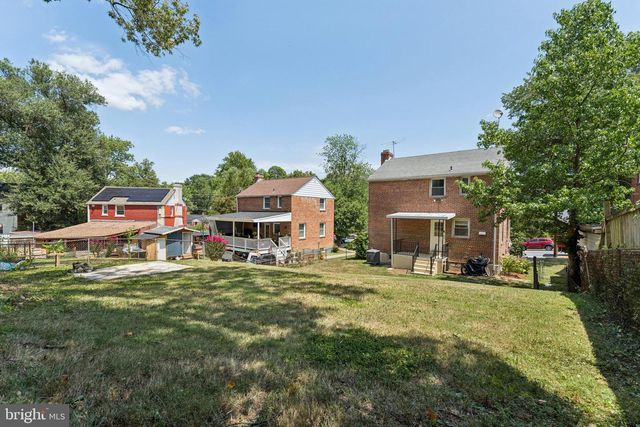 4826 WOODLAWN DR, Hyattsville, MD 20784
