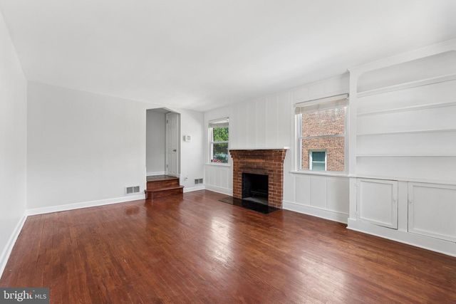 4826 WOODLAWN DR, Hyattsville, MD 20784
