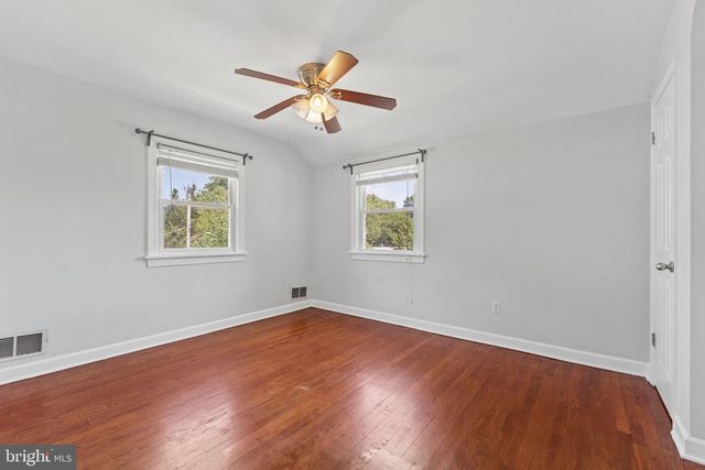 4826 WOODLAWN DR, Hyattsville, MD 20784
