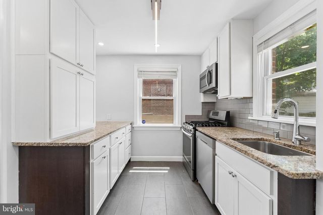4826 WOODLAWN DR, Hyattsville, MD 20784