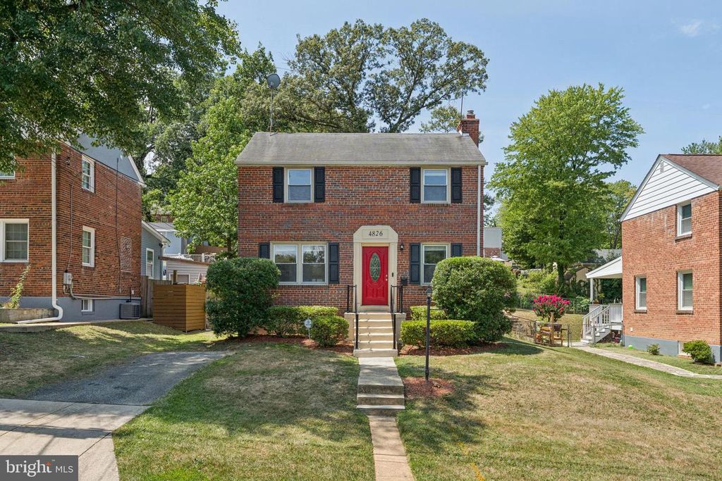 4826 WOODLAWN DR, Hyattsville, MD 20784