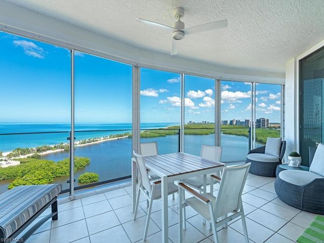 60 Seagate DR 1505, Naples, FL 34103