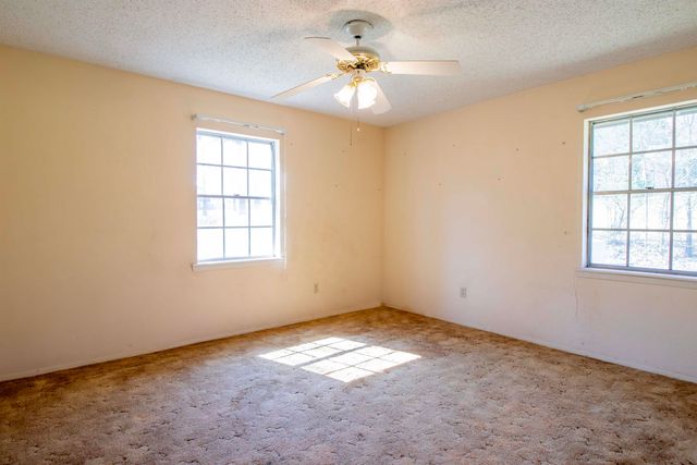 5811 Yarborough Rd., Longview, TX 75604