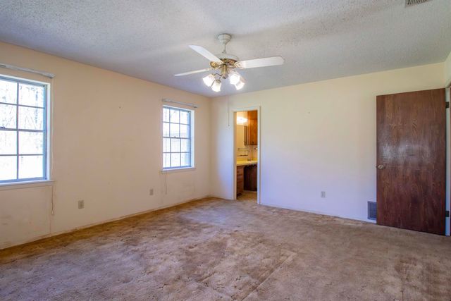 5811 Yarborough Rd., Longview, TX 75604