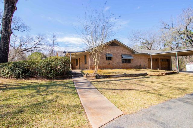 5811 Yarborough Rd., Longview, TX 75604