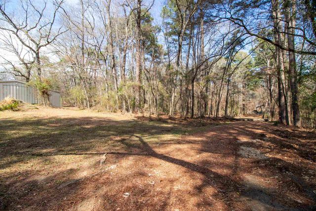 5811 Yarborough Rd., Longview, TX 75604