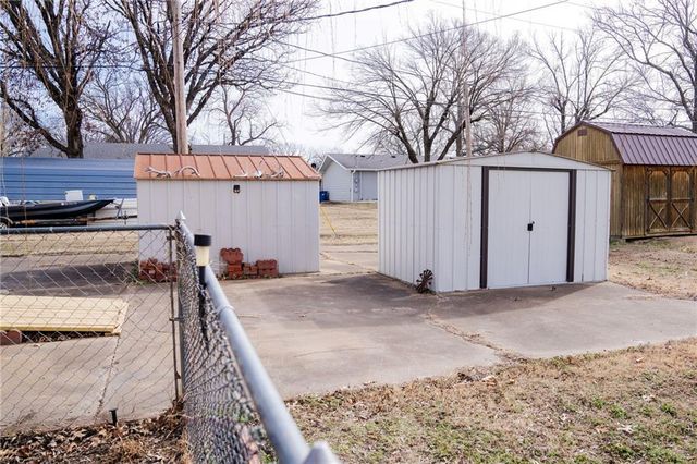 518 N Lincoln Street, Erie, KS 66733