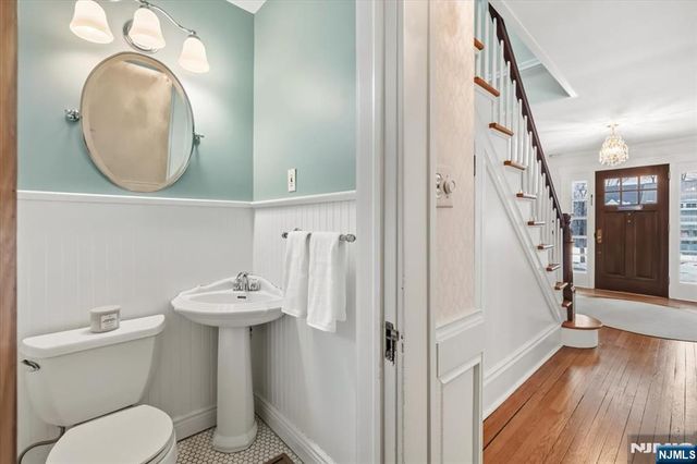 429 Fairway Road, Ridgewood, NJ 07450