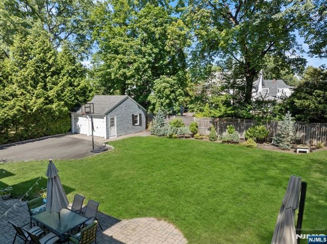 429 Fairway Road, Ridgewood, NJ 07450