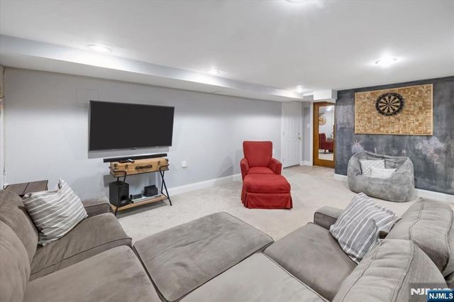 429 Fairway Road, Ridgewood, NJ 07450