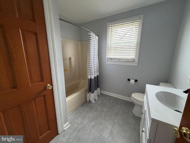 1092 PAPER MILL ROAD, Chambersburg, PA 17202