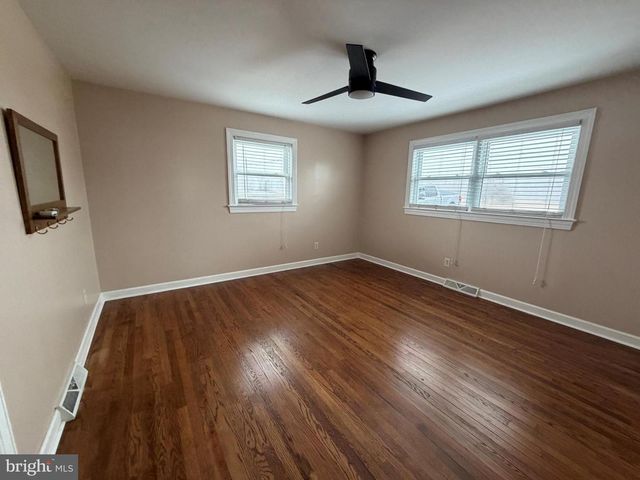 1092 PAPER MILL ROAD, Chambersburg, PA 17202