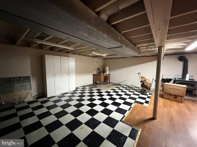 1092 PAPER MILL ROAD, Chambersburg, PA 17202