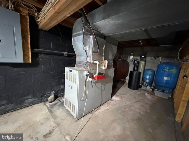 1092 PAPER MILL ROAD, Chambersburg, PA 17202