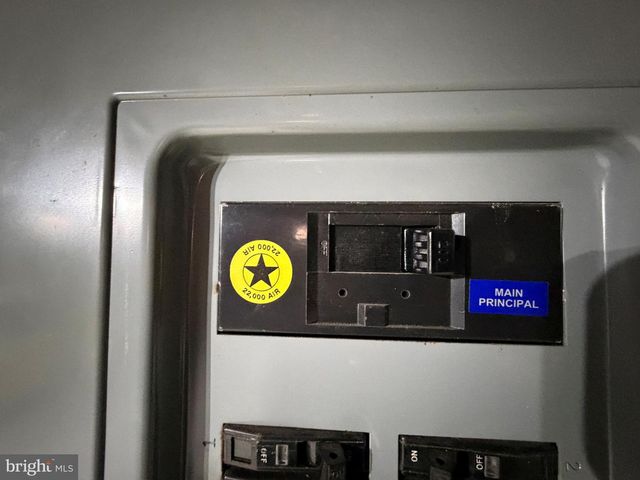 1092 PAPER MILL ROAD, Chambersburg, PA 17202